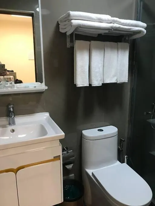 Apartment Grand Riviera Suites Manila
